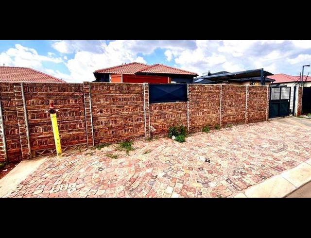 3 BEDROOM PROPERTY TO RENT IN PROTEA GLEN
